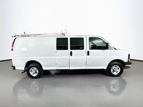 Used 2014 Chevrolet Express 2500 Extended RWD image 6