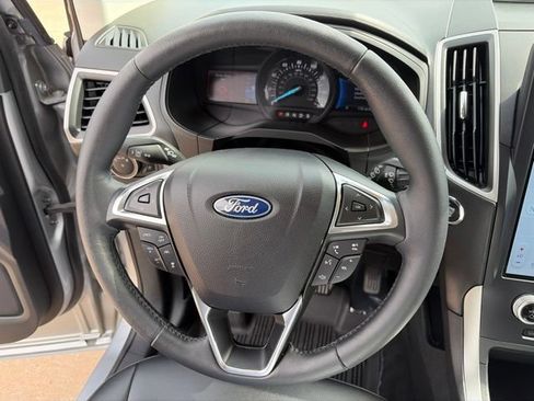 Used 2022 Ford Edge SEL w/ Convenience Package AWD/4WD image 16