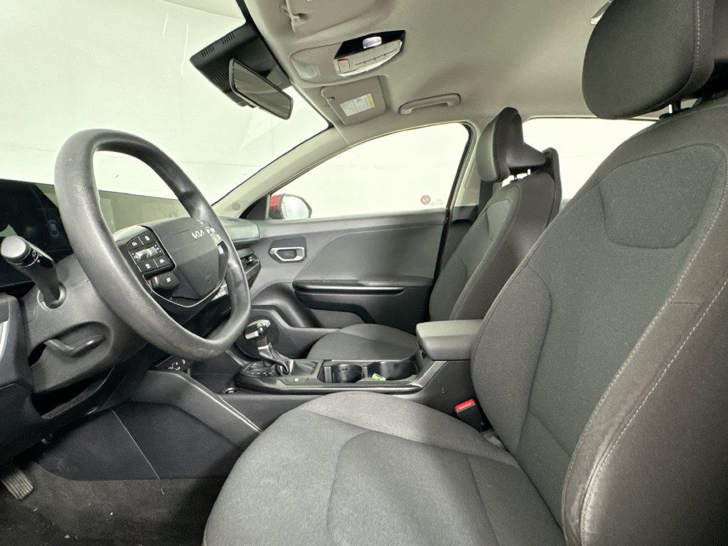 Used 2025 Kia K4 FWD image 9