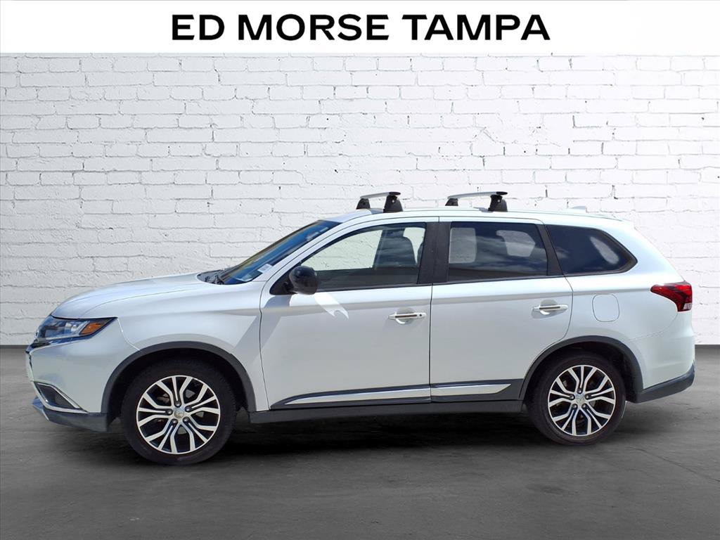 Used 2018 Mitsubishi Outlander ES FWD image 2