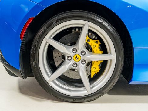 Certified 2022 Ferrari F8 Tributo RWD image 15