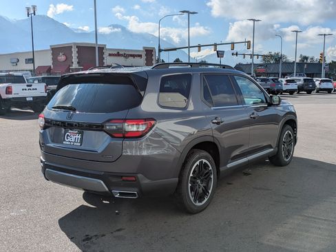 New 2026 Honda Pilot image 3
