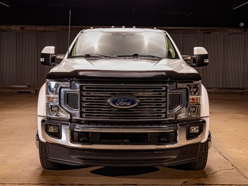 Used 2022 Ford F450 Lariat w/ FX4 Off-Road Package image 2