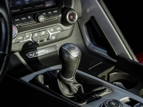 Used 2016 Chevrolet Corvette Stingray Coupe RWD image 24