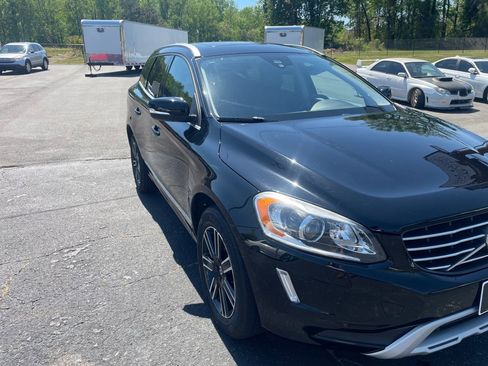 Used 2017 Volvo XC60 T5 Dynamic w/ Preferred Option Package image 8