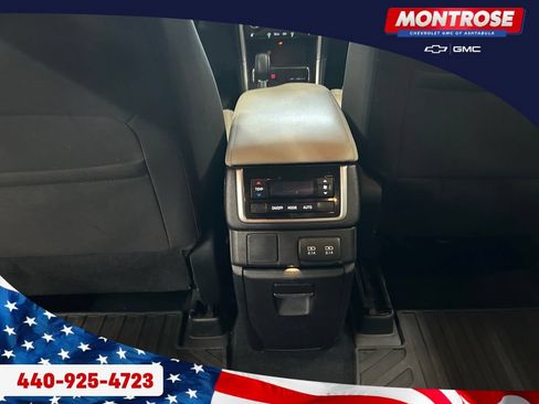 Used 2022 Subaru Ascent Premium w/ Convenience Package AWD/4WD image 23