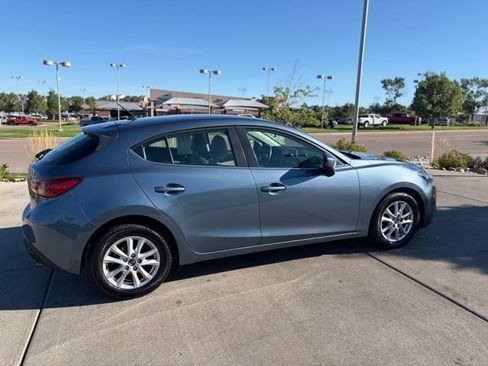Used 2015 MAZDA MAZDA3 i Touring FWD image 9
