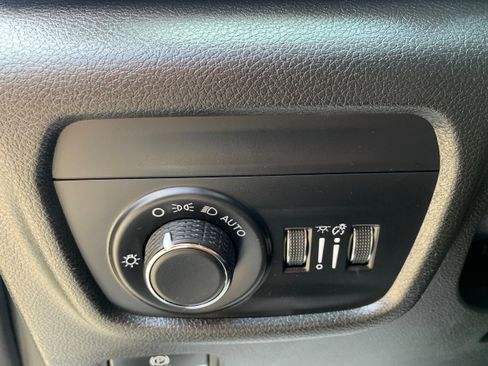 Certified 2024 Jeep Grand Cherokee Altitude image 26