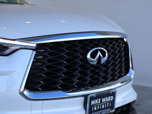 Certified 2025 INFINITI QX60 Luxe image 12