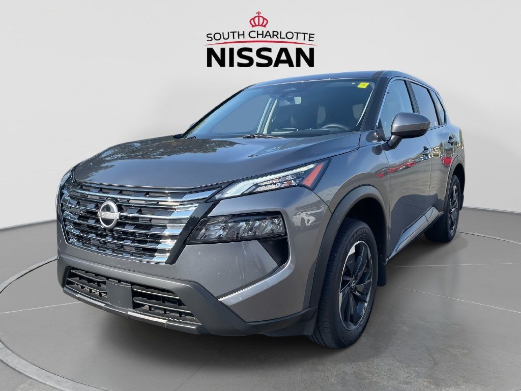 Used 2026 Nissan Rogue SV AWD/4WD image 3
