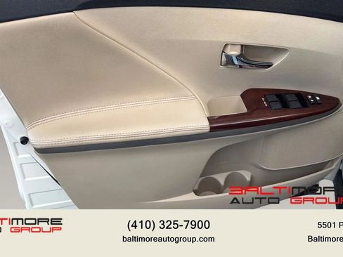 Used 2010 Toyota Venza AWD image 19