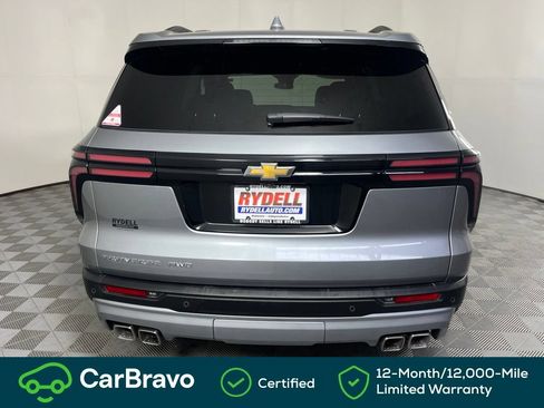 Used 2026 Chevrolet Traverse LT AWD/4WD image 4