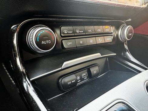 Used 2018 Kia Stinger GT2 image 23