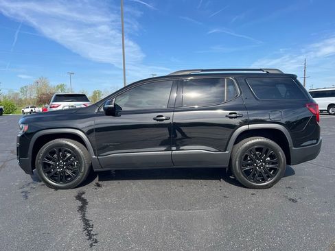 Used 2023 GMC Acadia SLT w/ Elevation Edition image 3