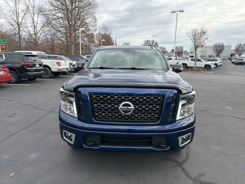 Used 2019 Nissan Titan PRO-4X image 2