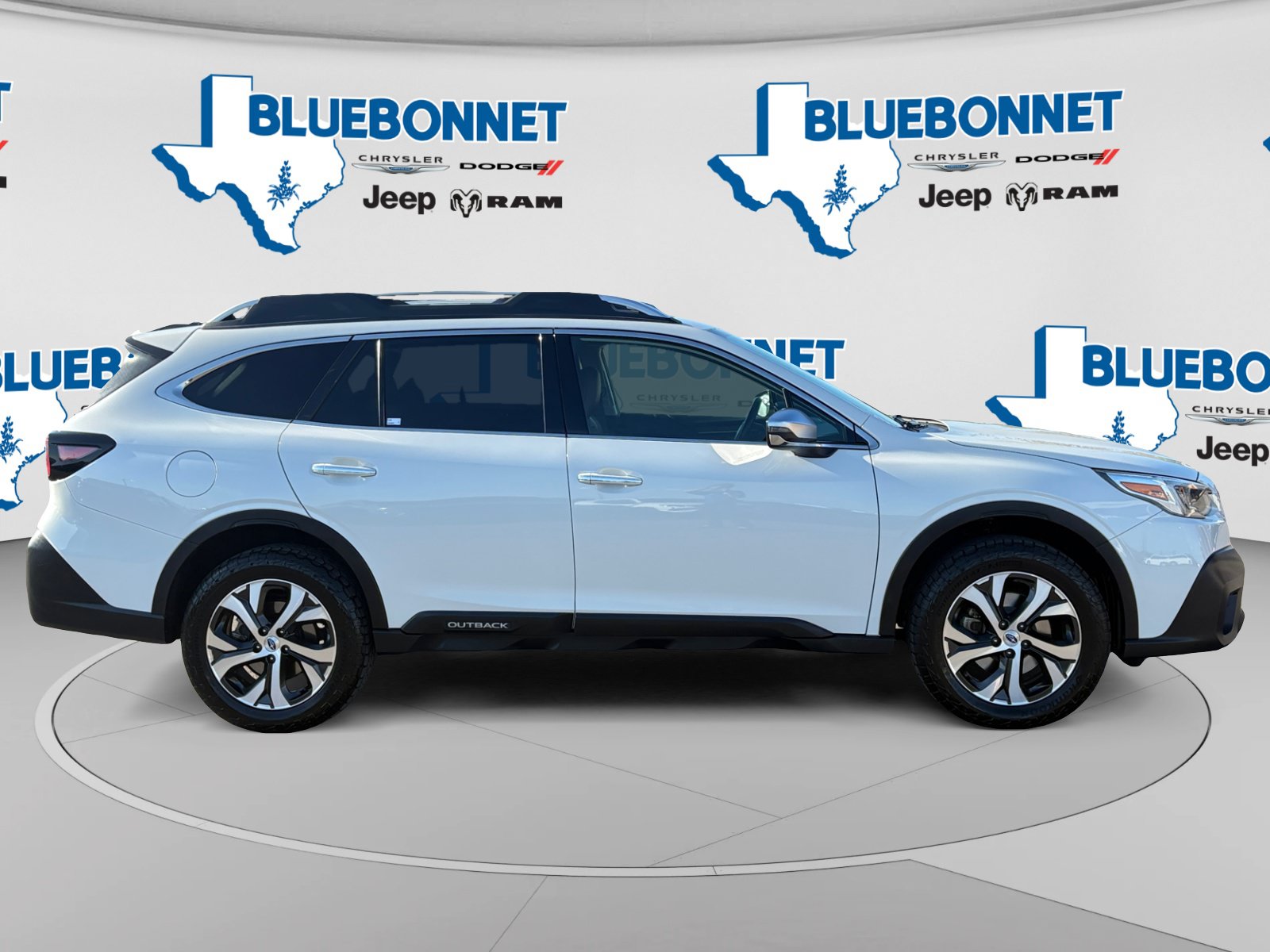 Used 2022 Subaru Outback Touring XT AWD/4WD image 4