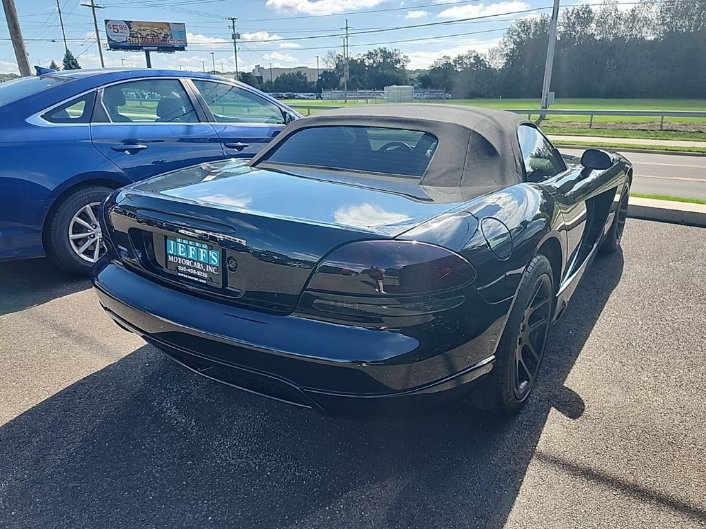 Used 2004 Dodge Viper SRT-10 RWD image 3