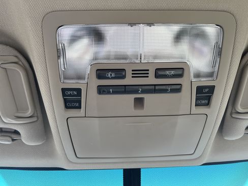 Used 2013 Toyota Camry XLE w/ Convenience Pkg FWD image 28