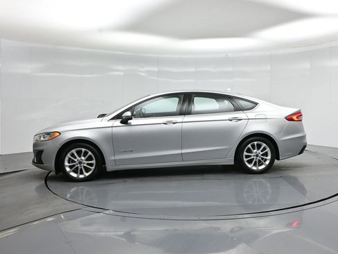 Certified 2019 Ford Fusion SE FWD image 28