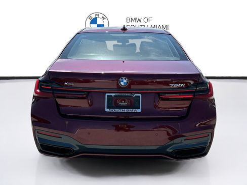 Used 2020 BMW 750i xDrive w/ Autobahn Package AWD/4WD image 6