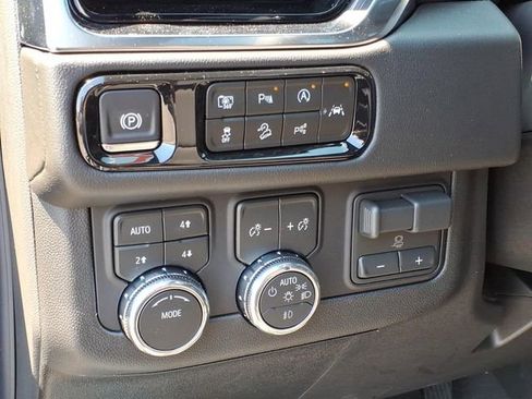 New 2026 GMC Yukon Elevation w/ Elevation Premium Package AWD/4WD image 23