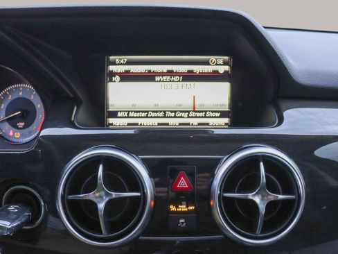 Used 2015 Mercedes-Benz GLK 350 GLK 350 Sport Utility 4D image 18