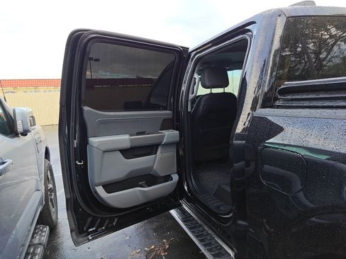 Used 2022 Ford F150 Lariat w/ Max Trailer Tow Package image 15