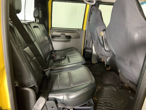 Used 2005 Ford F250 Lariat image 17