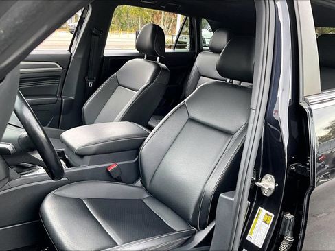 Used 2020 Volkswagen Atlas Cross Sport SEL image 19