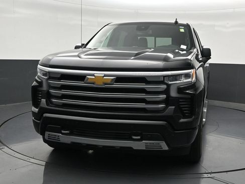Used 2024 Chevrolet Silverado 1500 High Country RWD image 9