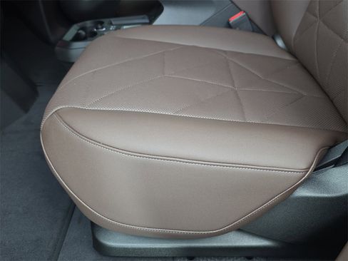 New 2026 BMW iX xDrive45 image 28