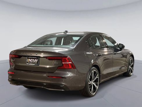Used 2024 Volvo S60 B5 Ultimate AWD/4WD image 10