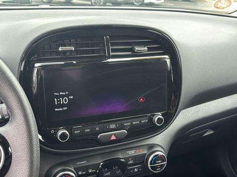 Used 2024 Kia Soul S FWD image 19