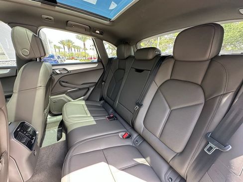 Used 2026 Porsche Macan S AWD/4WD image 39