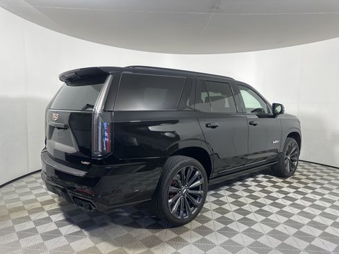 Used 2025 Cadillac Escalade V AWD/4WD image 7