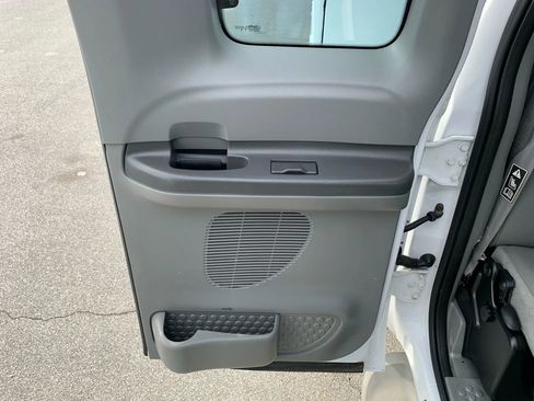 Used 2003 Ford F350 162 W.B. 4D image 27