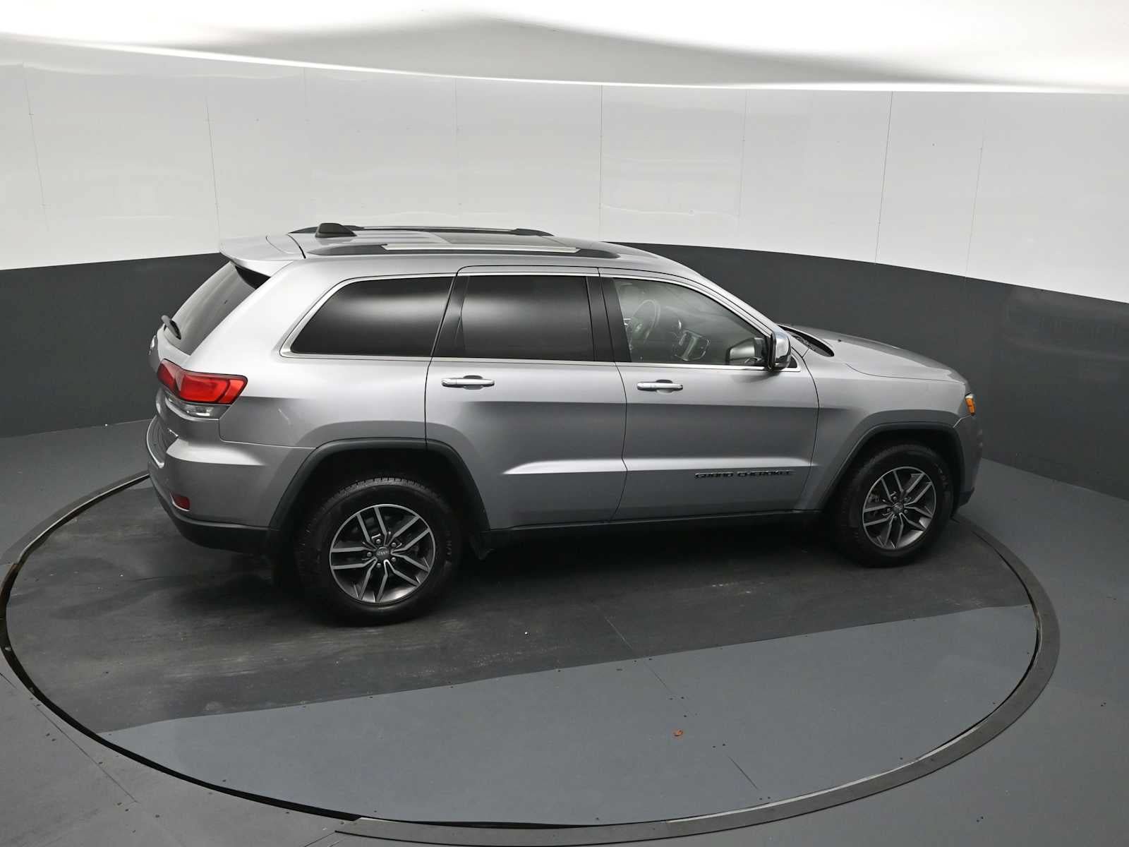 Used 2021 Jeep Grand Cherokee Limited w/ Luxury Group II AWD/4WD image 24