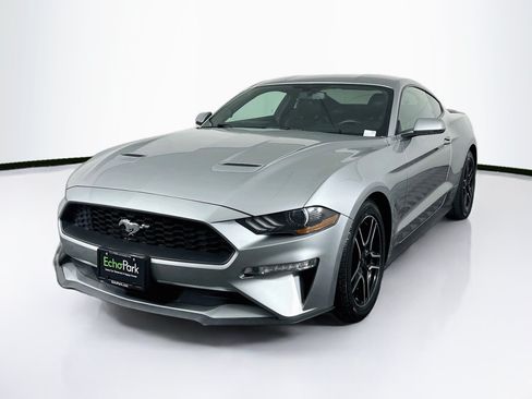 Used 2020 Ford Mustang Premium RWD image 3