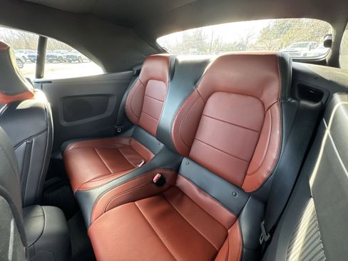 Used 2025 Ford Mustang GT Premium RWD image 28
