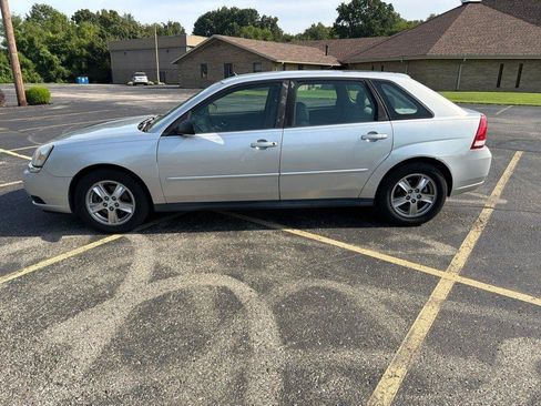 Used 2005 Chevrolet Malibu LS w/ Preferred Equipment Group FWD image 3