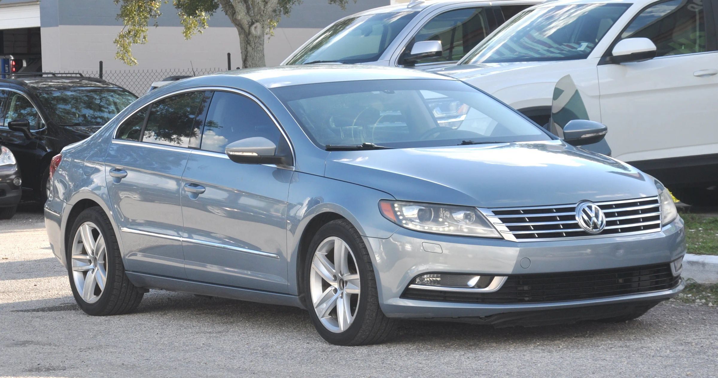 Used 2013 Volkswagen CC Sport FWD image 4