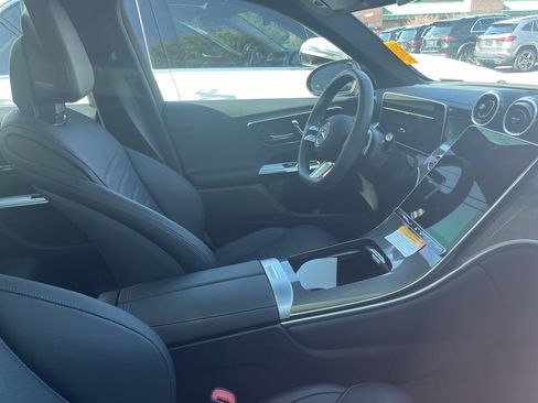 Used 2026 Mercedes-Benz GLC 300 image 9