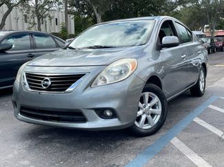 Used 2012 Nissan Versa SL video 2