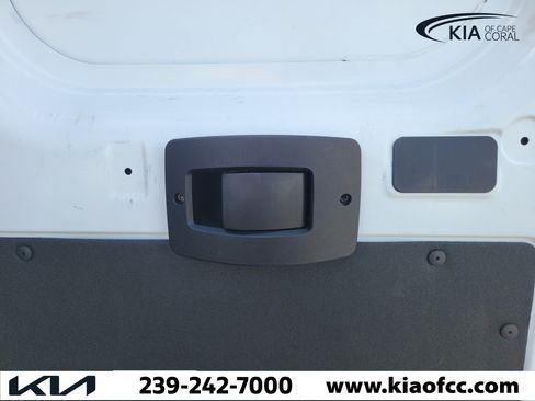 Used 2025 RAM ProMaster 2500 w/ Convenience Group FWD image 17