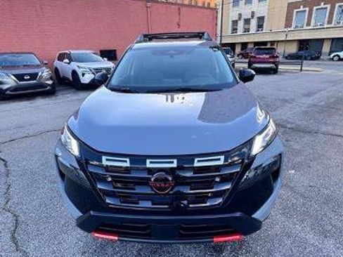 Certified 2025 Nissan Rogue SV image 2