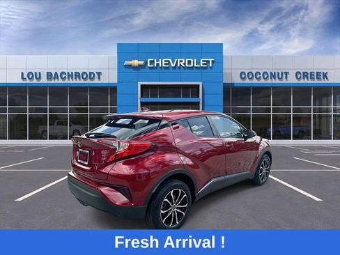 Used 2019 Toyota C-HR LE FWD image 8