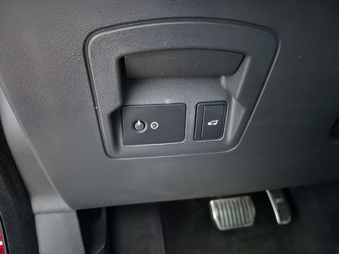 Used 2021 Land Rover Range Rover Velar R-Dynamic S image 33