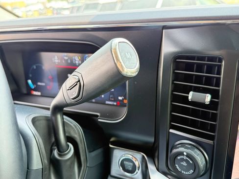 Used 2023 Ford F250 Lariat w/ Lariat Ultimate Package AWD/4WD image 32