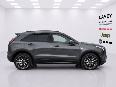 Used 2019 Cadillac XT4 Sport AWD/4WD image 5