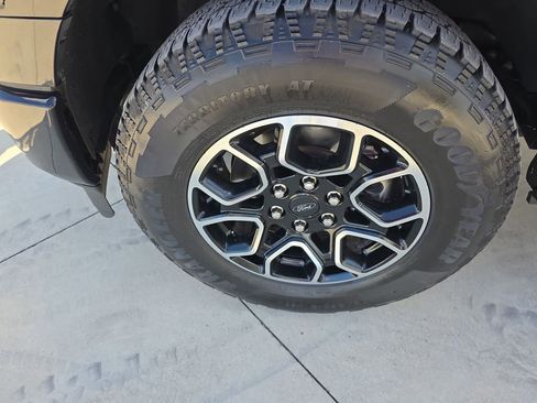 Used 2022 Ford F150 Lariat image 5